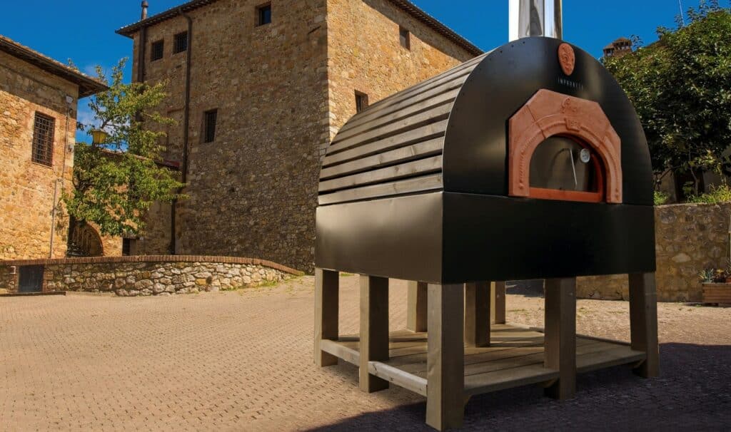 Pizzaovn av Impruneta med MøreRoyal lekter