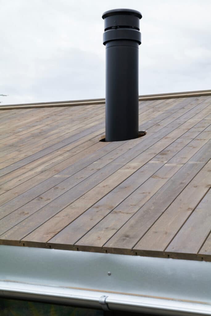 Eventyrlig Oppussing på Bugøynes med MøreRoyal Concise tretak