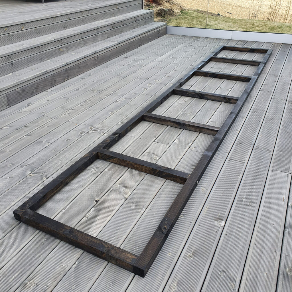 Blomsterkasse av lekter