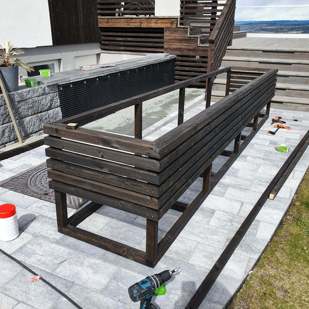 Blomsterkasse av lekter