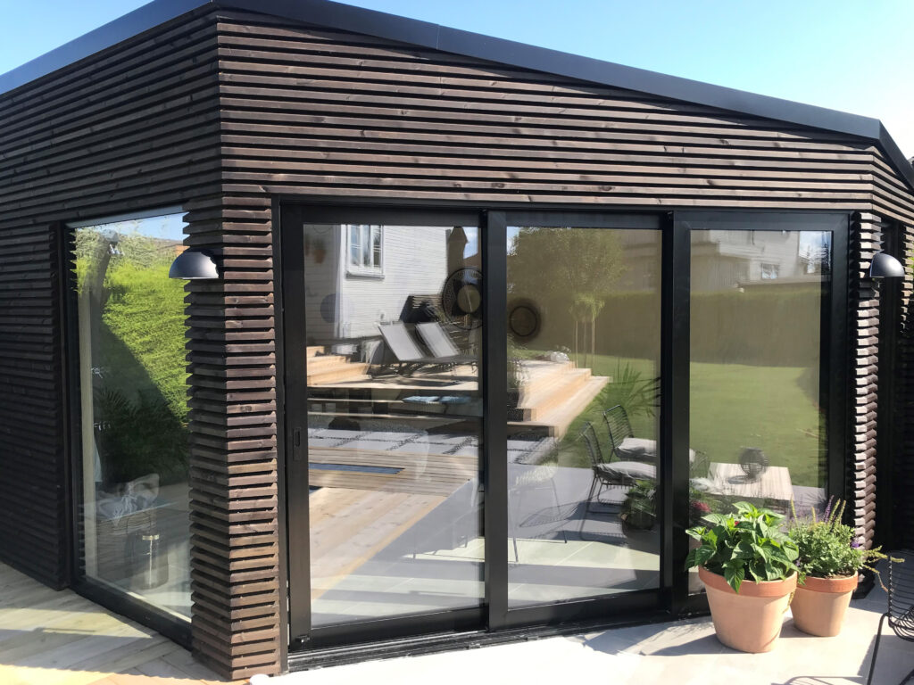 Sommerstue med dobbelfals spesial