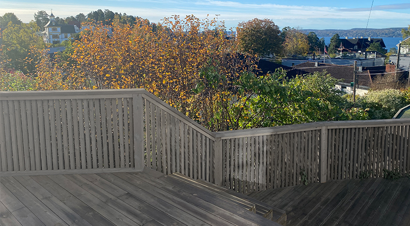 Rekkverk av lekter i MøreRoyal