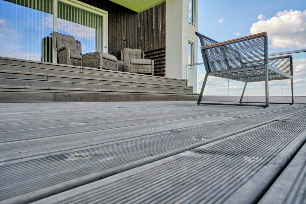 Terrassebord UNO 28x120, grå