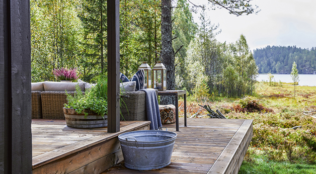 Halvor Bakkes terrasse på Boblebu. Terrasse i MøreRoyal brun