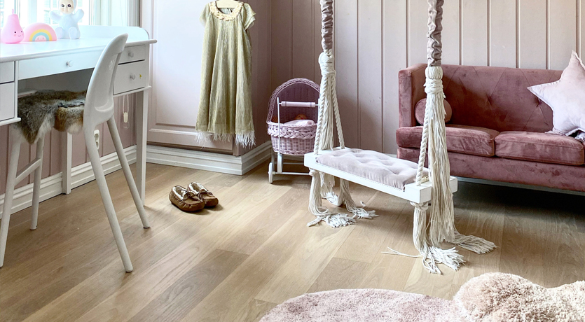 Hjemme hos Villa Floris / Nina Lunde: Barnerom i dus rosa.