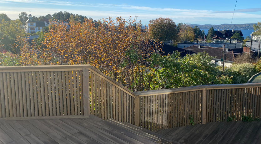 Hjemme hos Villa Floris / Nina Lunde: Gjerde i MøreRoyal grå