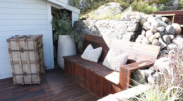 Eventyrlig oppussing - Kragerø - Foto av benk