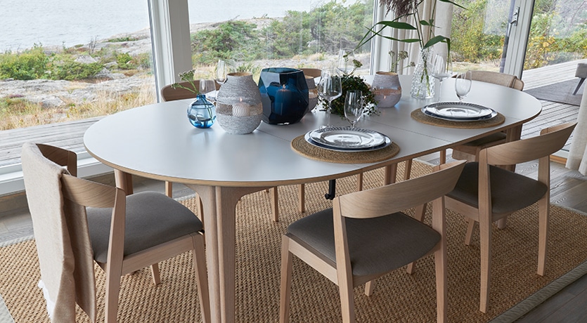 Eventyrlig Oppussing - Nevlunghavn. Ferdig oppusset spisestue i nordisk stil.