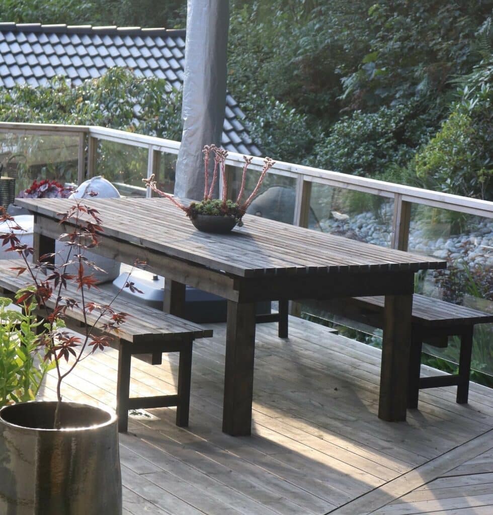 DIY spisegruppe til uterommet || Spisebord og benker i MøreRoyal || Hagedesigner Alfa Krogh